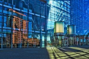 What is facade glazing and its types